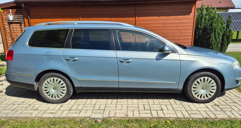 Volkswagen Passat cena 12600 przebieg: 307000, rok produkcji 2009 z Łask małe 154